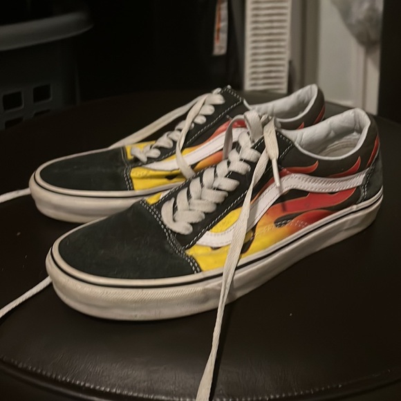 Shoes - Picture 2 of 3